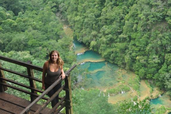 A incrível paisagem do mirante de Semuc Champey, na Guatemala